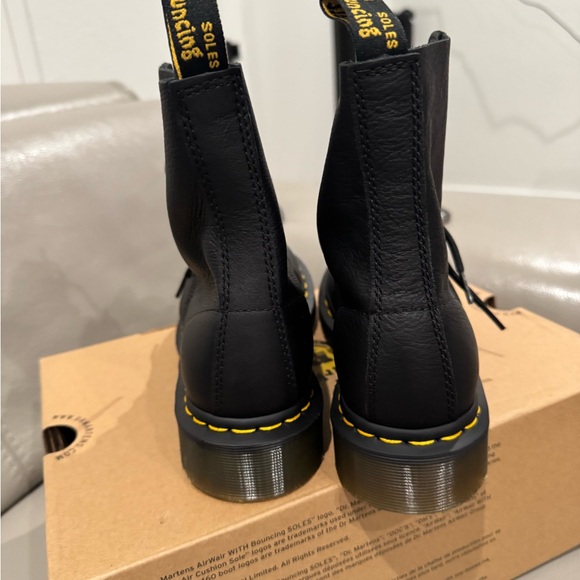 Dr. Martens Black Leather Women's Boots - 1460 Pascal - Picture 5 of 9